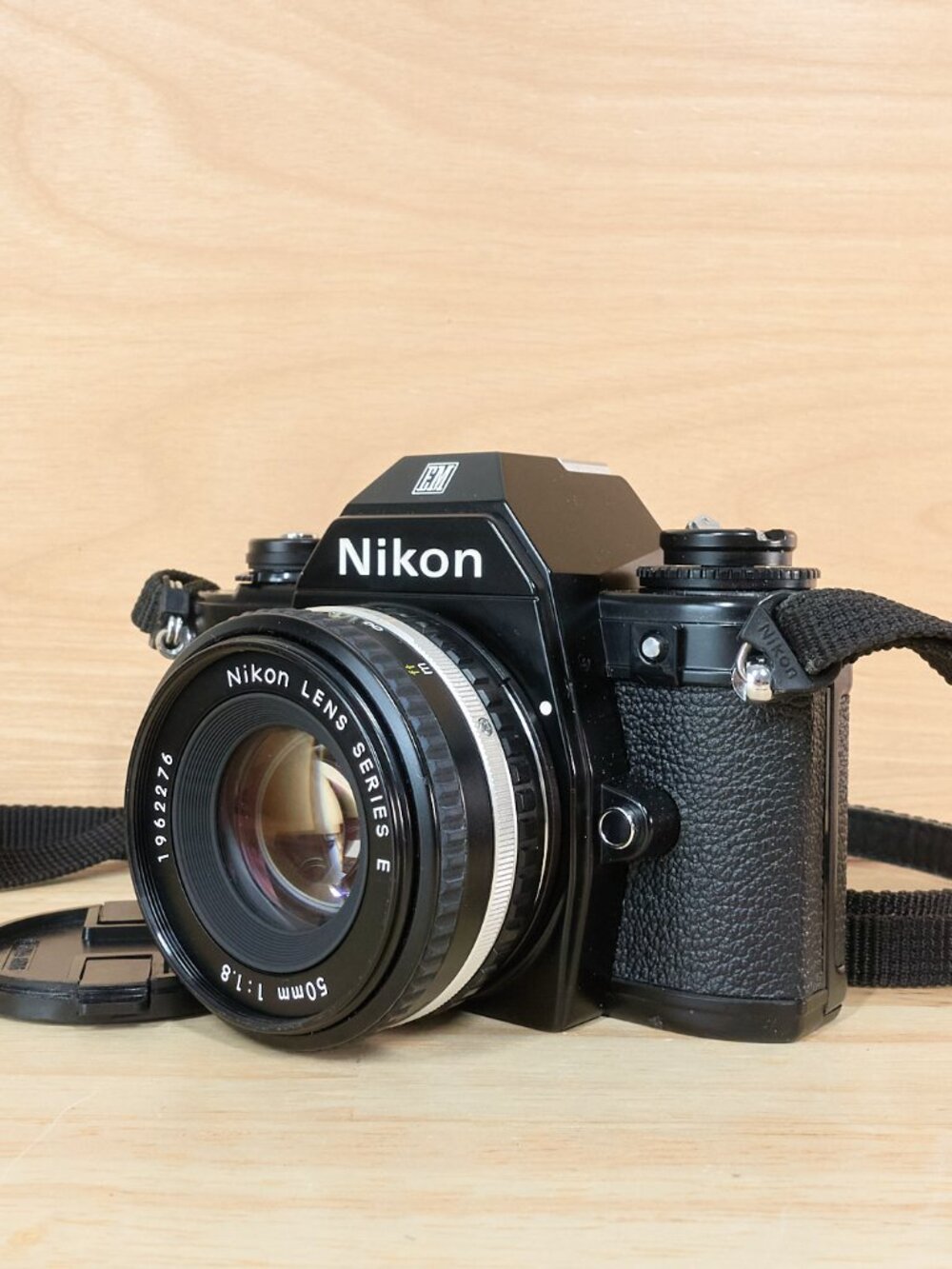 Nikon EM 35mm SLR Camera 50mm f/1.8 Series E Lens SB-E Flash Tested Working